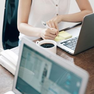 福岡で事務の転職をお考えでしたら人材紹介会社へお問い合わせください